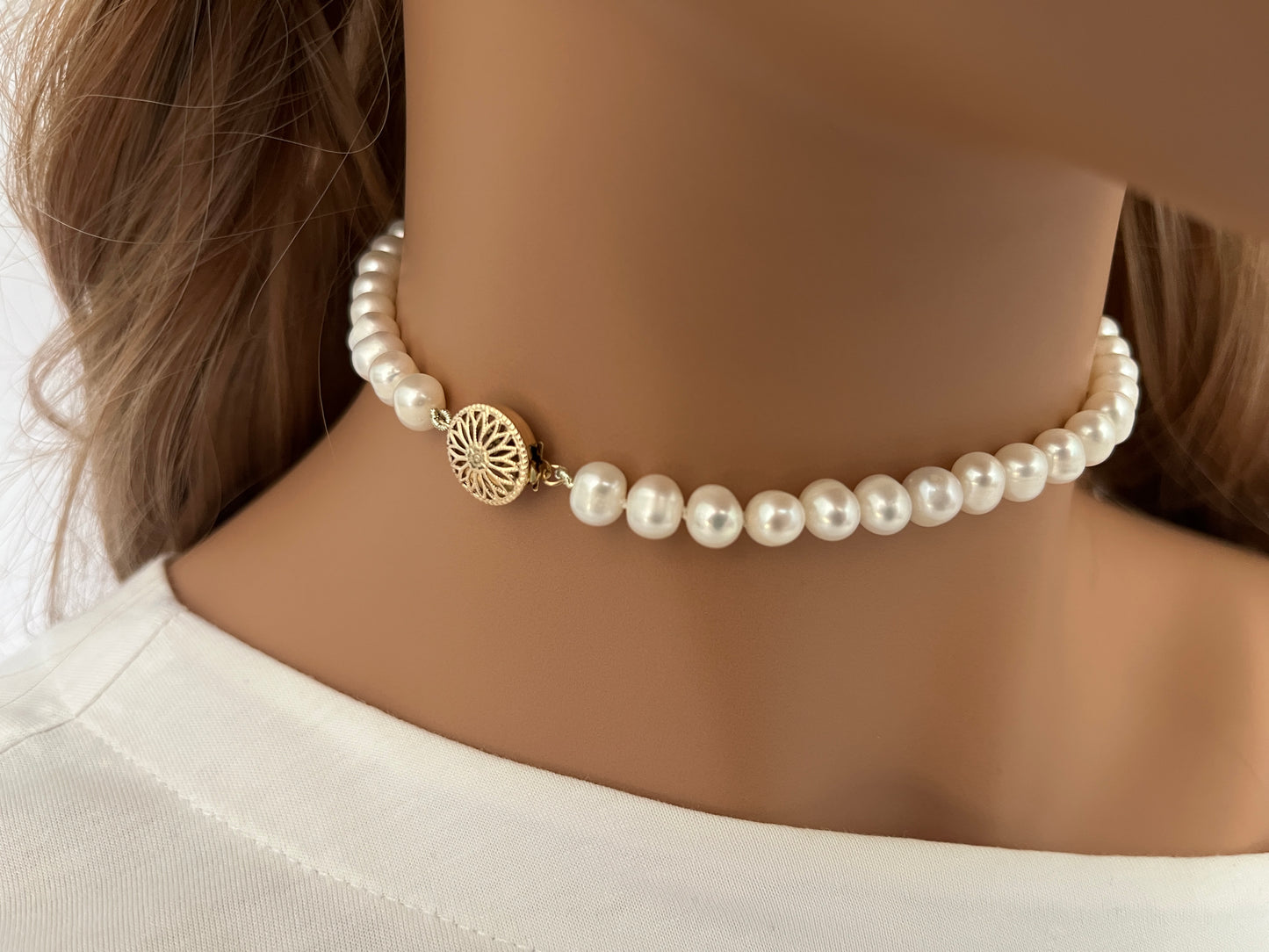 Classic Pearl Necklace