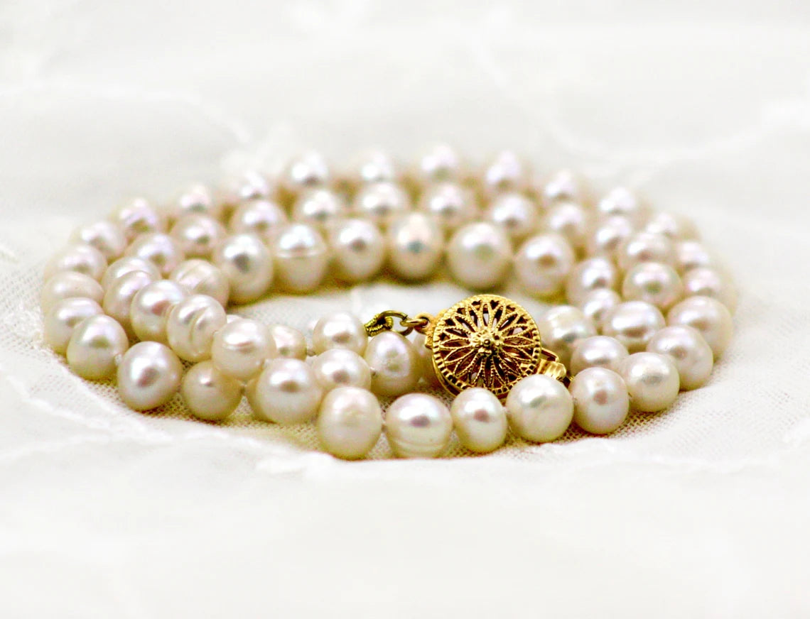 Classic Pearl Necklace