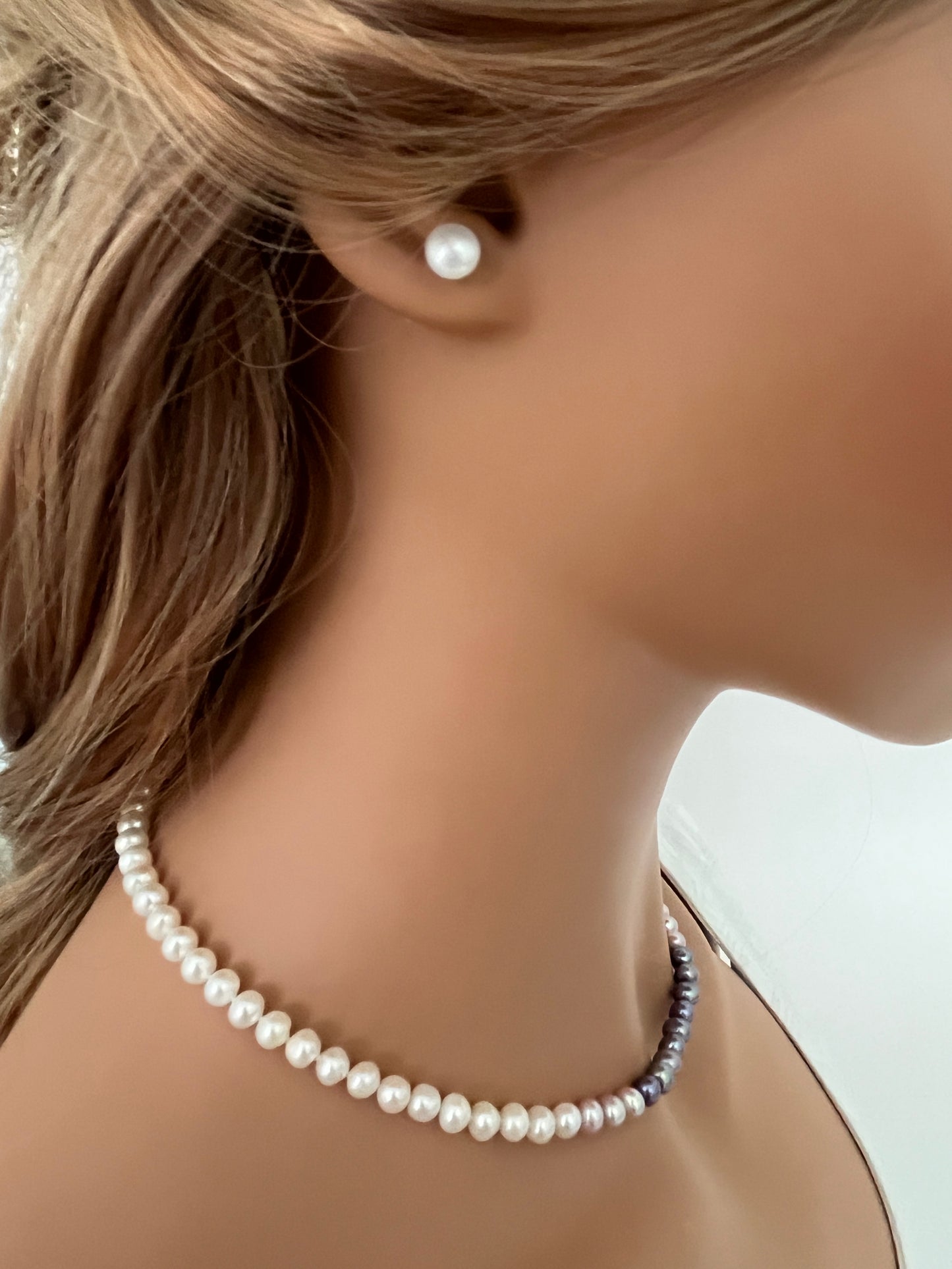 Ombre Pearl Necklace