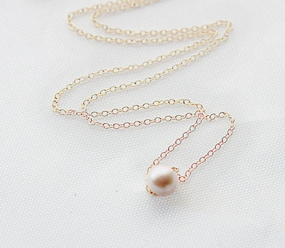 Single pearl with chain
