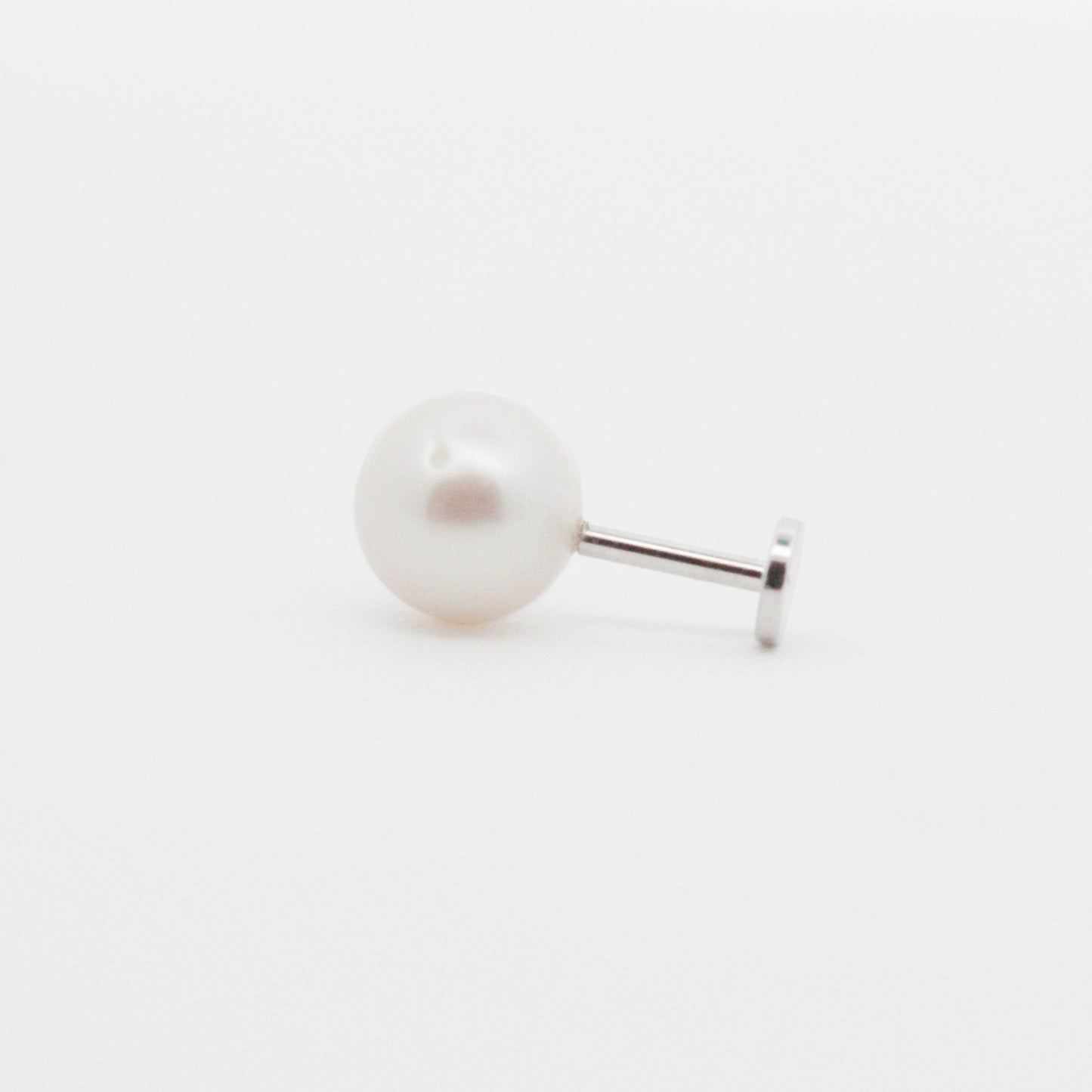 Sterling Silver Saltwater Pearl Flat Back Stud: Single 18 Gauge Hypoallergenic Labret, Comfort Labret for Helix, Conch, Tragus, and Lobe Piercings