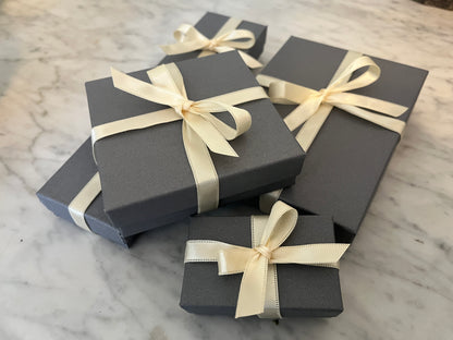 Sterling Silver Saltwater Pearl Flat Back Stud: Single 18 Gauge Hypoallergenic Labret, Comfort Labret for Helix, Conch, Tragus, and Lobe Piercings