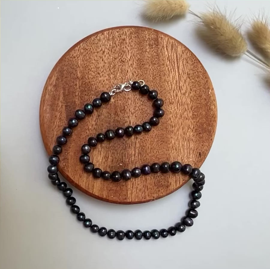 Black Freshwater Pearl Necklace | The Pearled Squirrel