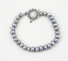 Load image into Gallery viewer, Cirrus Gray Pearl Bracelet
