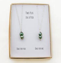 Load image into Gallery viewer, Niece and Aunt Necklace Set, Birthday Gift for Niece, Jewelry for Niece, Gift from Aunt
