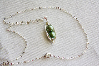 Two Peas in a Pod Friendship Necklace (Set of 2)