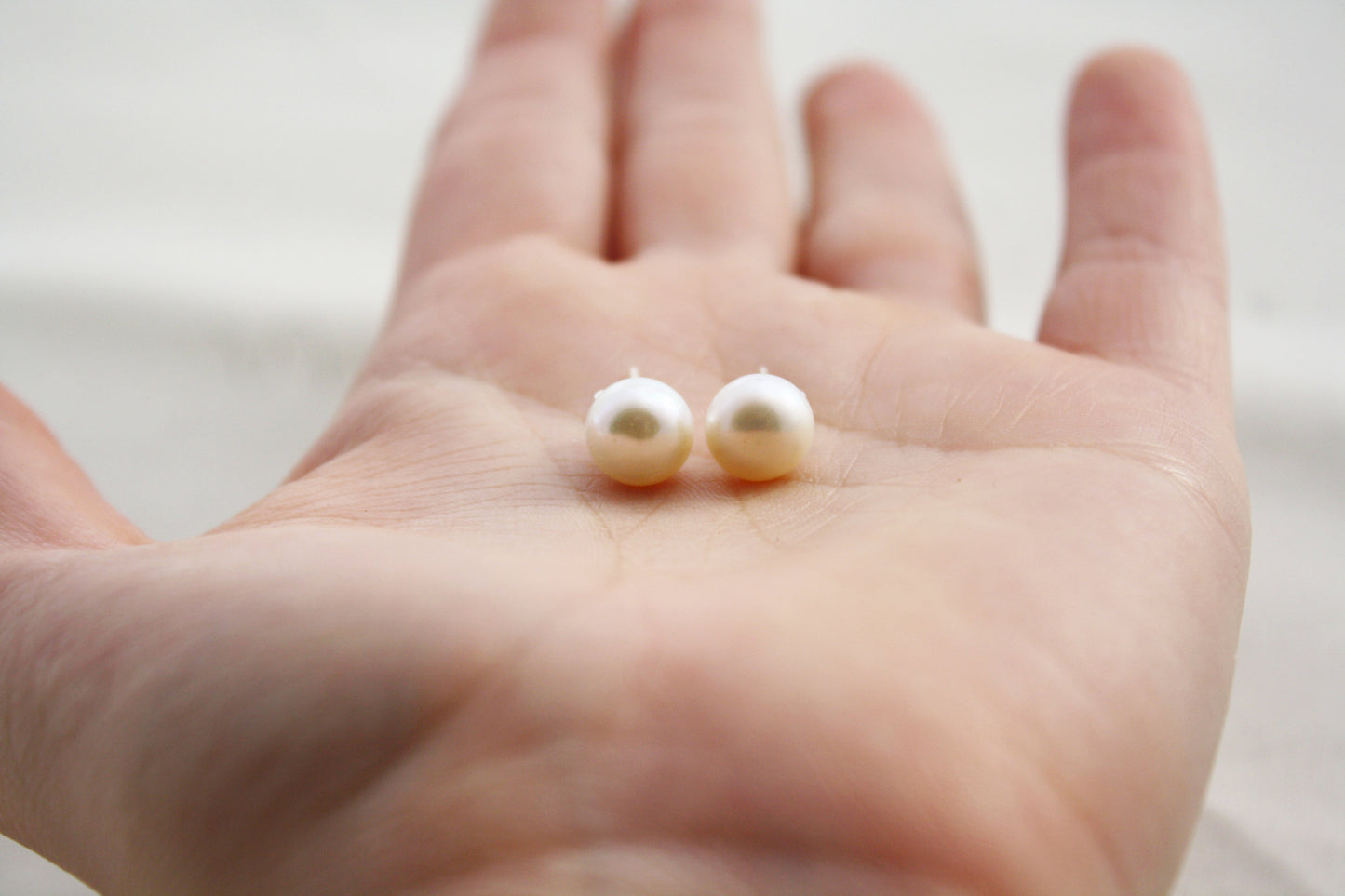 Classic Freshwater Pearl Studs