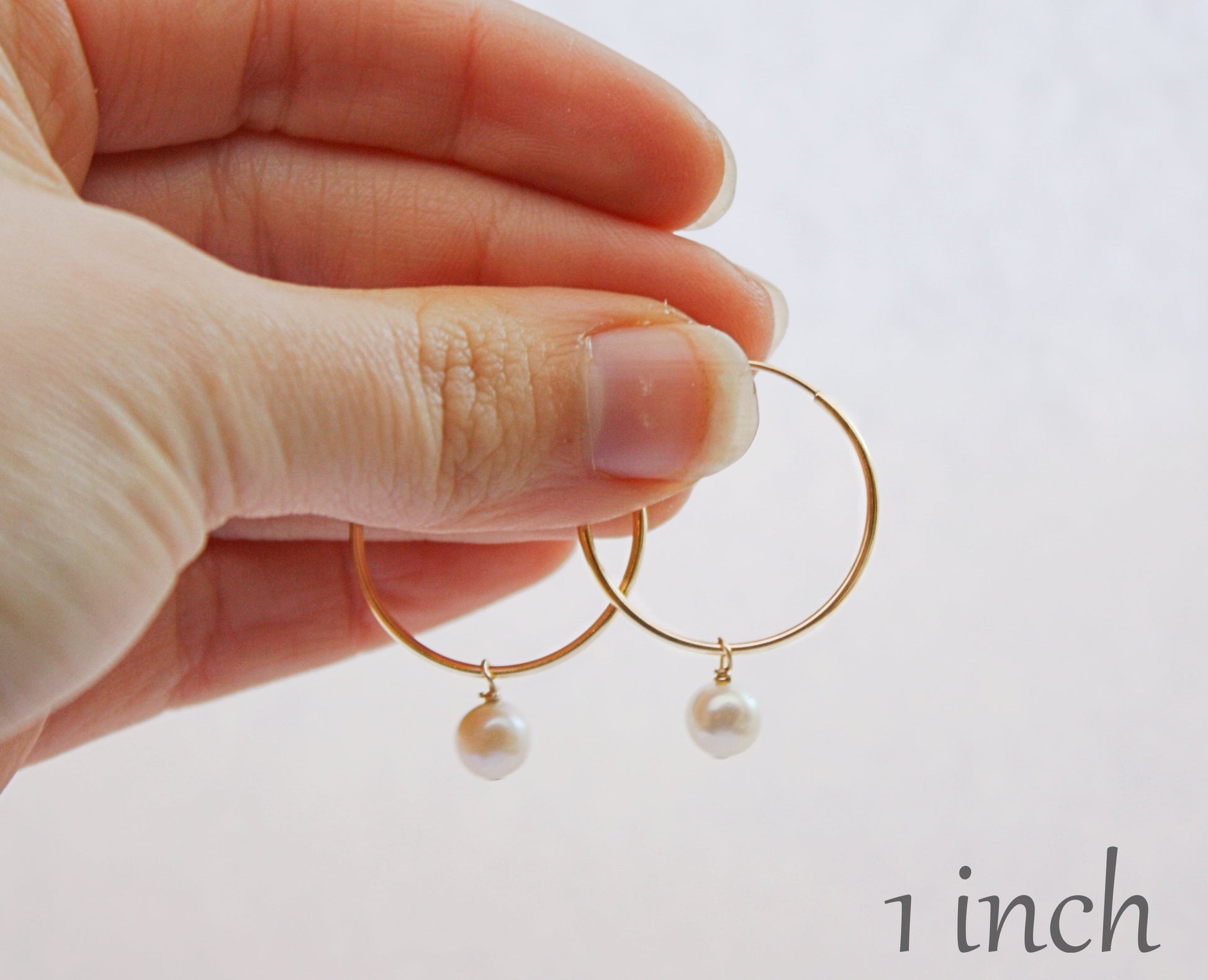 Single pearl hoops 1 inch