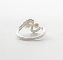 Load image into Gallery viewer, Asymmetric Saltwater Pearl Ring
